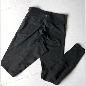 Lululemon black leggings